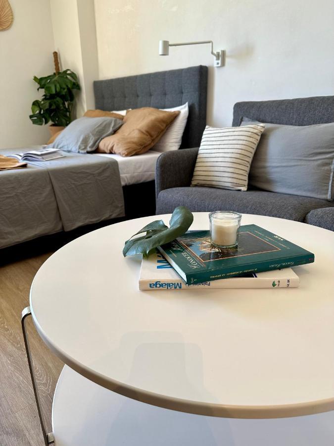 Minerva Estudio Suite La Biznaga , Beach And Pool בנאלמדנה מראה חיצוני תמונה