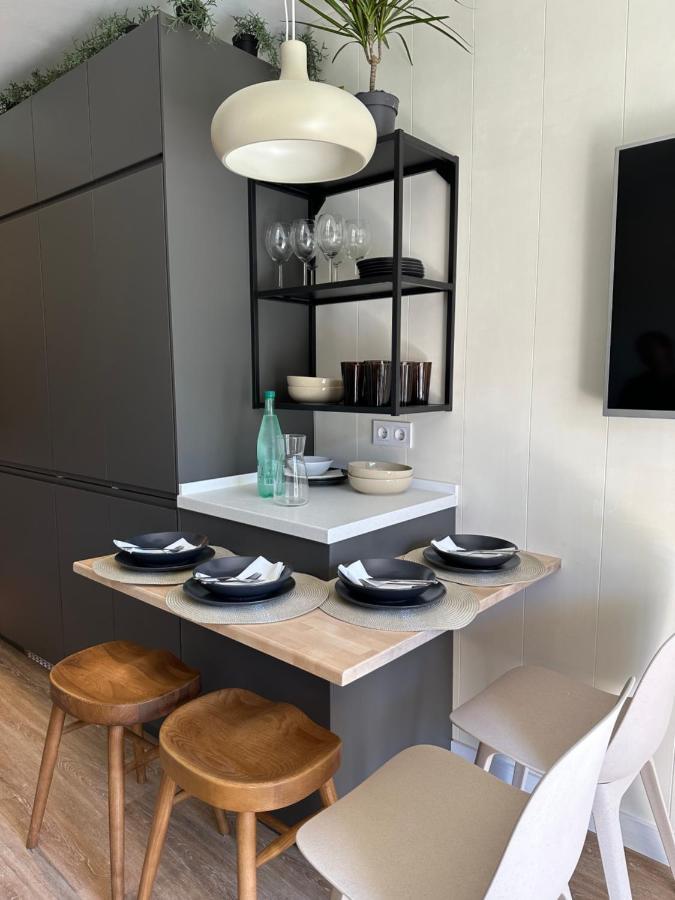 Minerva Estudio Suite La Biznaga , Beach And Pool בנאלמדנה מראה חיצוני תמונה